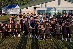 胆振管内の厚真町から来ました。今年度は、会員も増え３２名になり、本日は１１名で演奏します。今回も会場の皆さまに感謝の気持ちで演奏させていただきます。